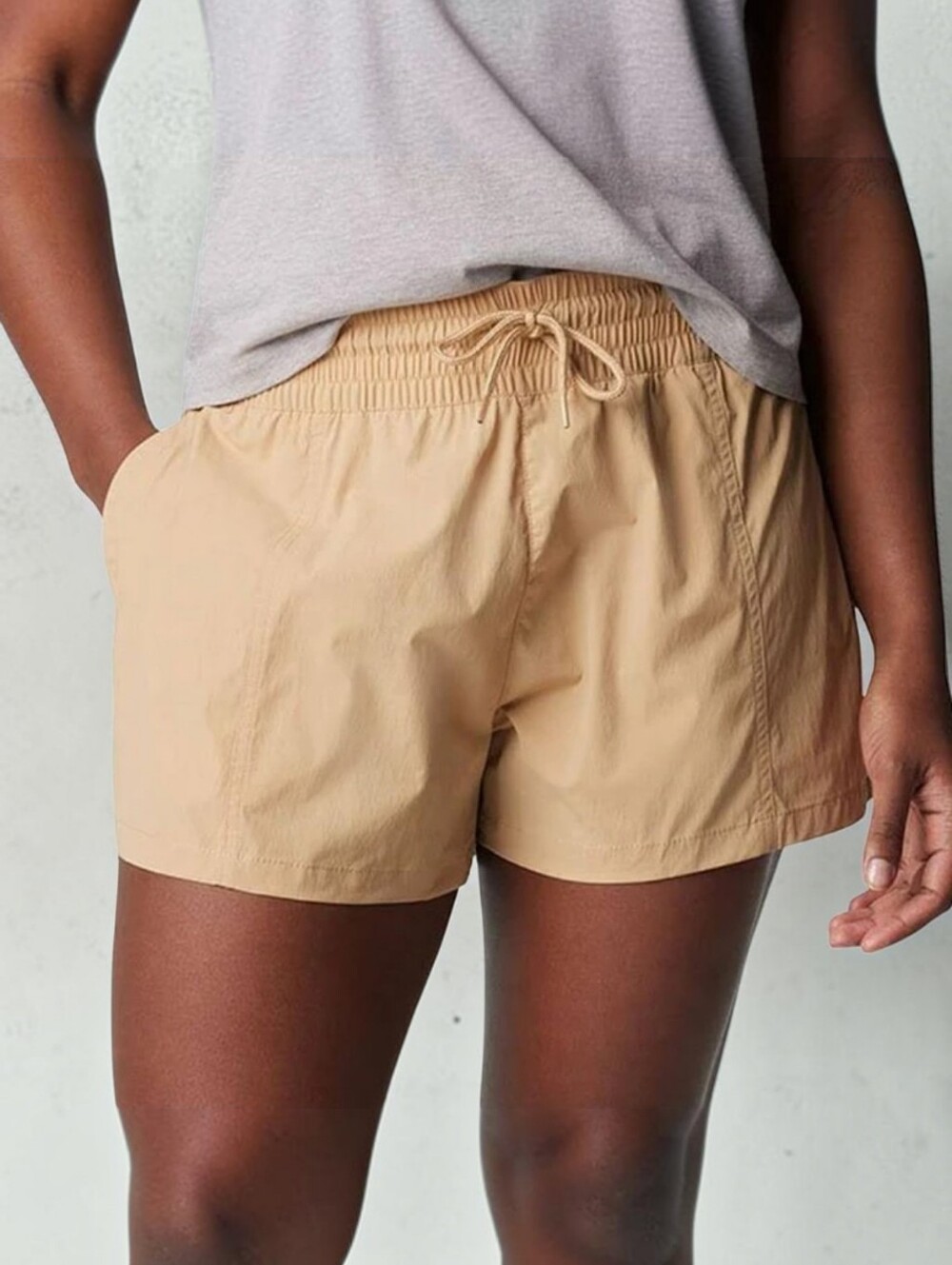 NWT Columbia Women's Boundless Trek Short Regular Fit Sand Tan 3" Inseam XXL
